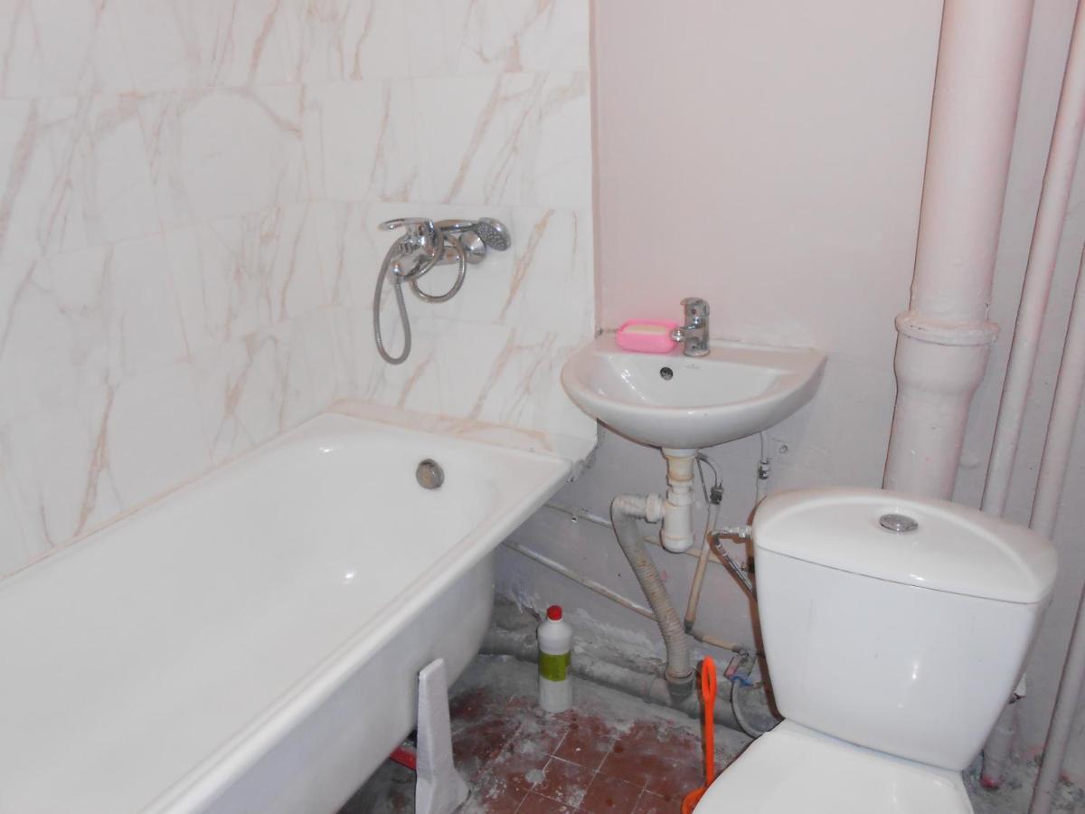 Проспект Героев Сталинграда 19 А Apartamento Kiev Exterior foto